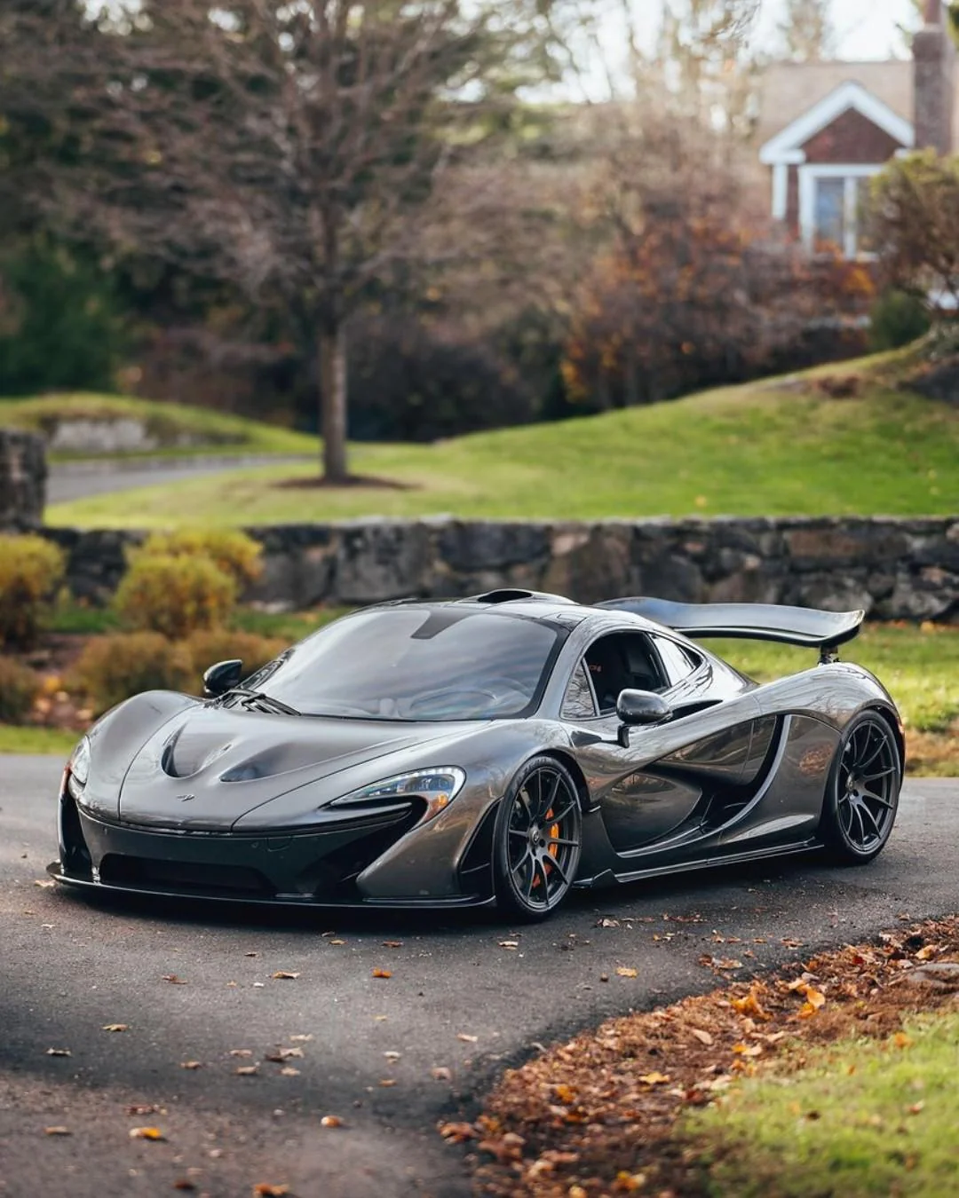 2015-mclaren-p1-1080x1350-v0-q60ao0mi195e1